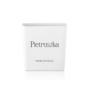 Doniczka osłonka biała z czarnym napisem Pietruszka 12cm