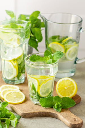 Szklanka z wzorkami longdrink na napoje
