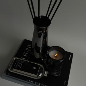 Świeca zapachowa w szkle z logo, Santal Sensual 250g