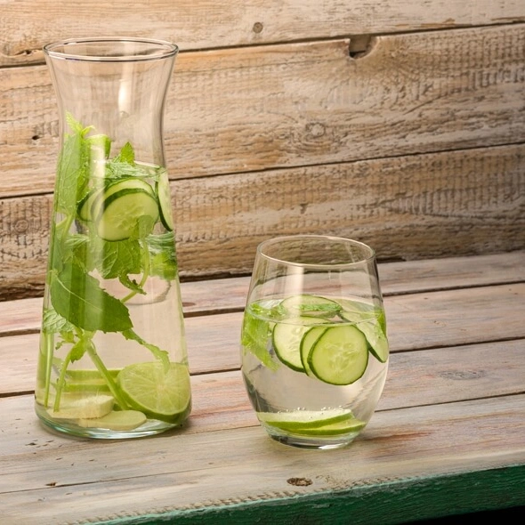 Karafka szklana przezroczysta 1,1 litr Clear