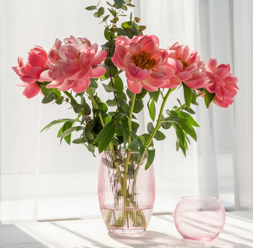 Wazon szklany różowy transparent w prążki 20cm