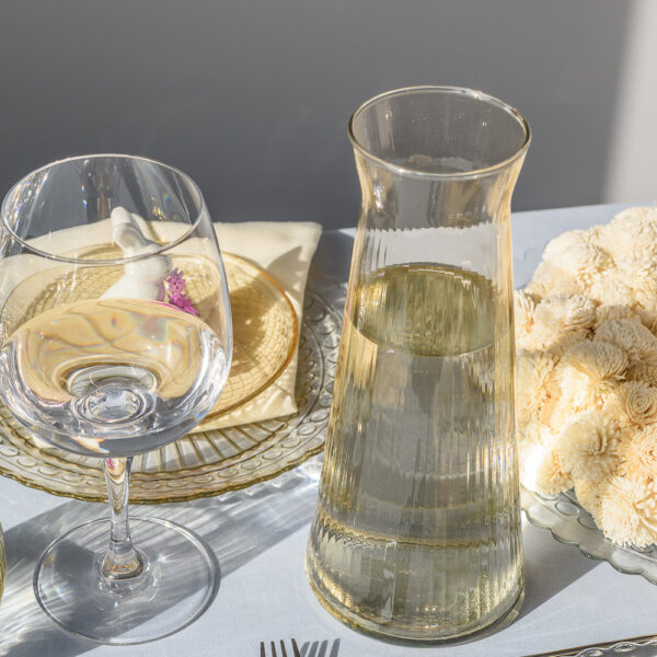 Karafka ryflowana szklana BEIGE transparent ozdobna na napoje 1l