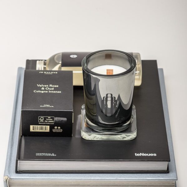 Świeca zapachowa w szkle z logo, Santal Sensual 250g