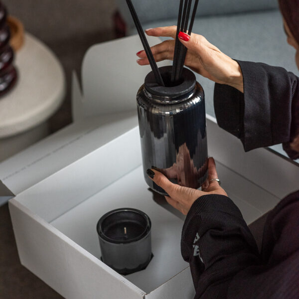 Dekoracyjny zestaw prezentowy obsydian - dyfuzor, świeca