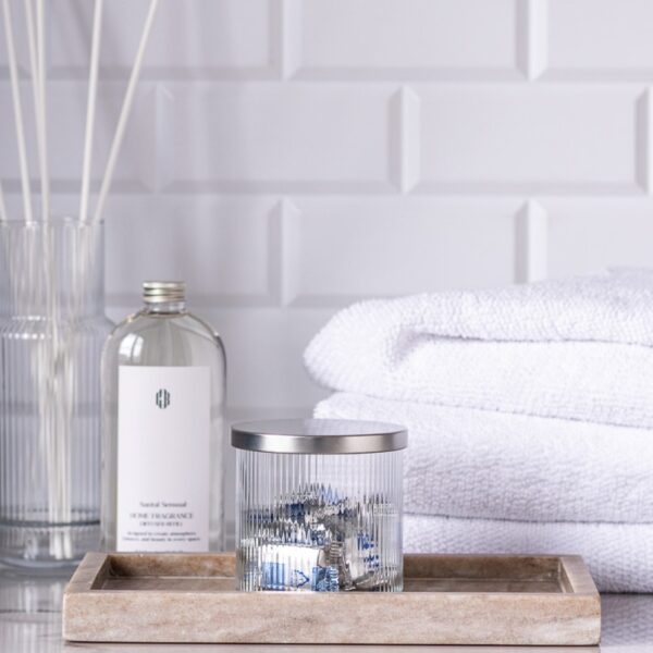 Pojemnik szklany ryflowany do przechowywania PURE HOME z pokrywką metalową 10 cm